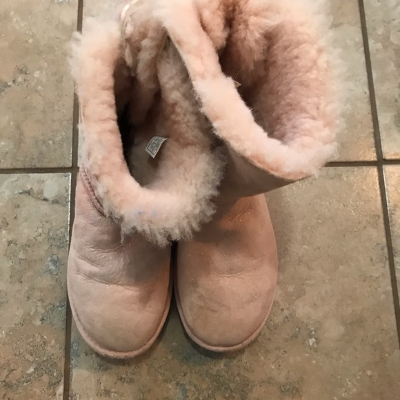 UGG Boots Preowned women’s condition Used - Picture 4 of 7